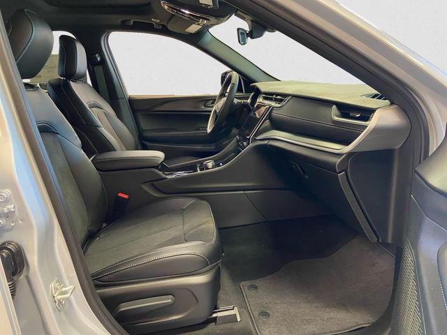new 2025 Jeep Grand Cherokee car, priced at $44,229