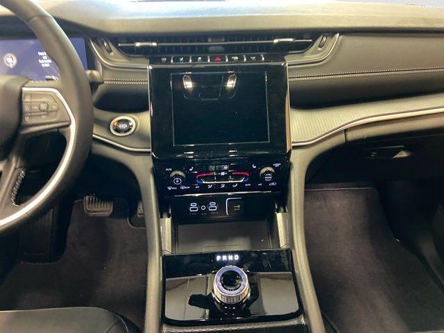 new 2025 Jeep Grand Cherokee car, priced at $44,229