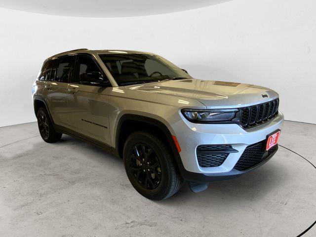 new 2025 Jeep Grand Cherokee car, priced at $44,229