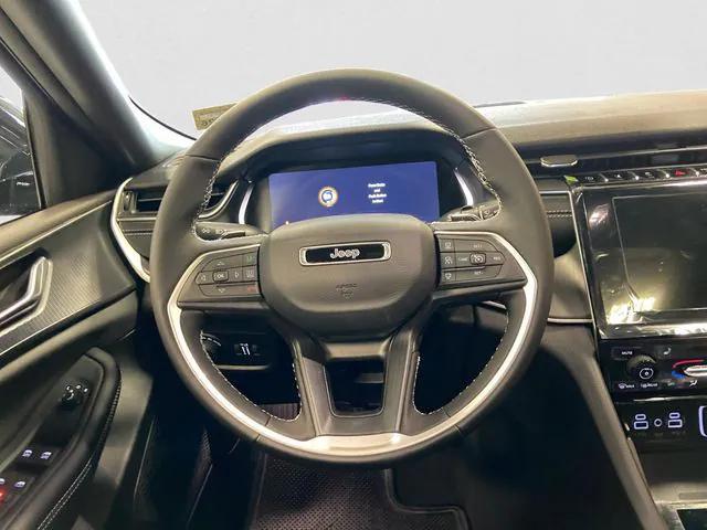 new 2025 Jeep Grand Cherokee car, priced at $45,583