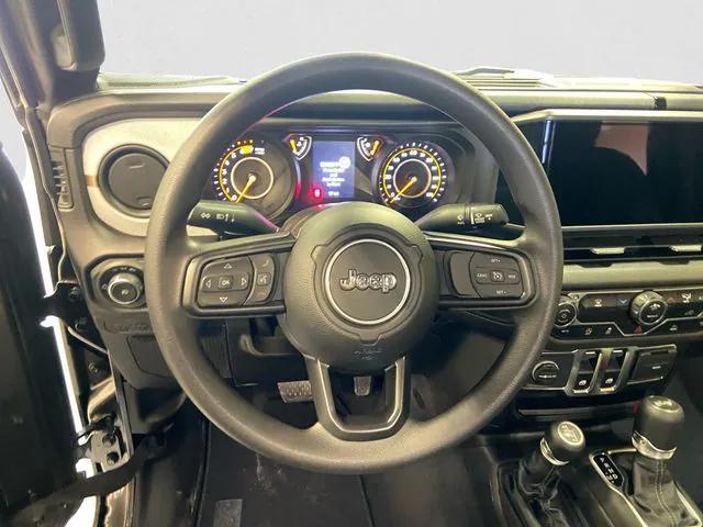 new 2025 Jeep Wrangler car, priced at $36,335