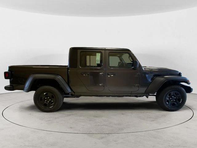 new 2024 Jeep Gladiator car, priced at $45,381