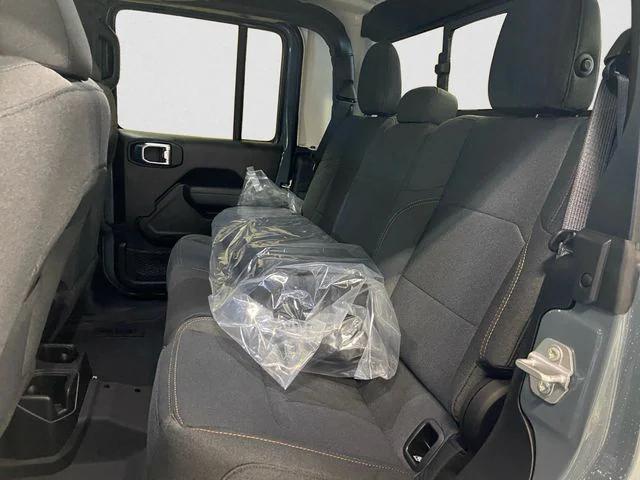 new 2025 Jeep Gladiator car, priced at $48,205