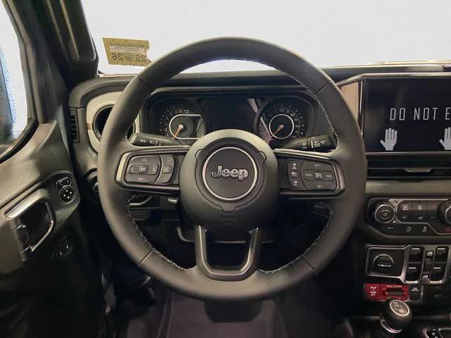 new 2025 Jeep Gladiator car, priced at $48,205