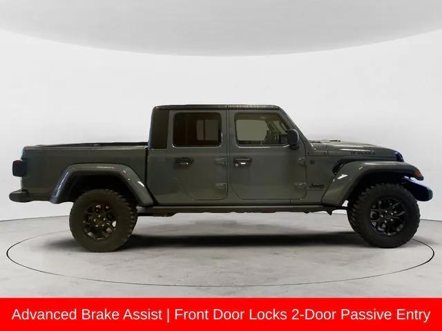 new 2025 Jeep Gladiator car, priced at $48,205