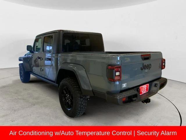 new 2025 Jeep Gladiator car, priced at $48,205