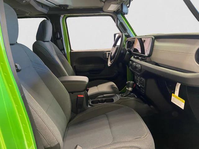 new 2025 Jeep Gladiator car, priced at $43,180