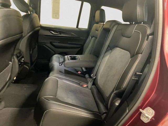 new 2025 Jeep Grand Cherokee car, priced at $41,428