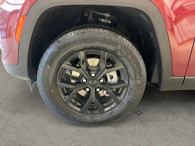 new 2025 Jeep Grand Cherokee car, priced at $41,428