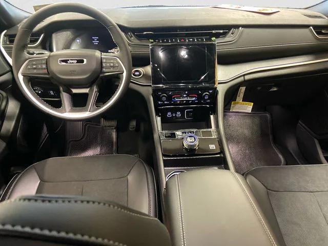 new 2025 Jeep Grand Cherokee car, priced at $41,428
