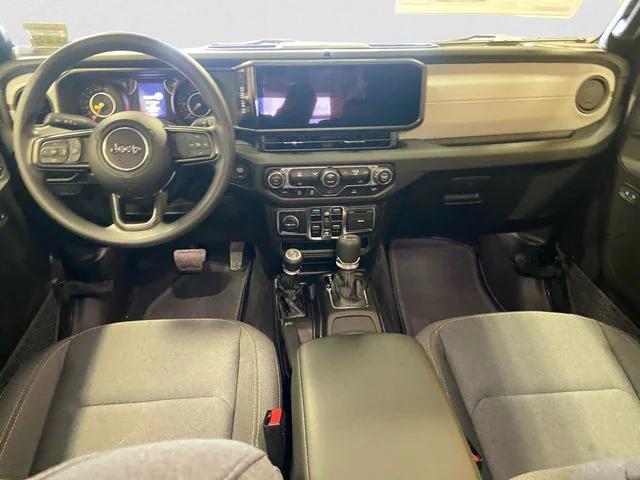 new 2025 Jeep Gladiator car, priced at $42,385