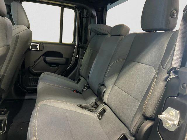 new 2025 Jeep Gladiator car, priced at $42,385