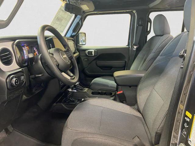 new 2025 Jeep Gladiator car, priced at $42,385