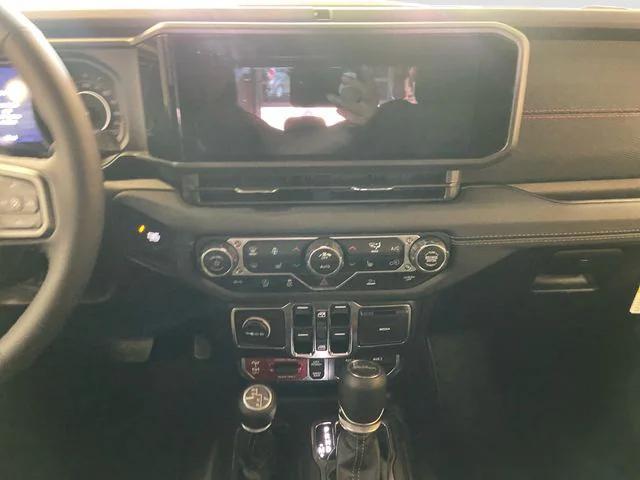 new 2025 Jeep Gladiator car, priced at $46,294