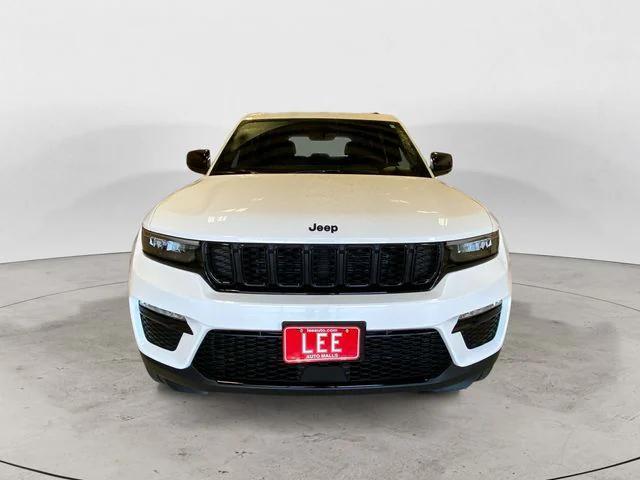 new 2025 Jeep Grand Cherokee car, priced at $47,199