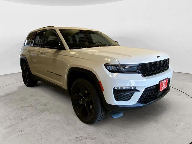 new 2025 Jeep Grand Cherokee car, priced at $47,199