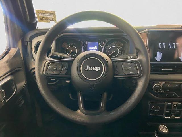 new 2025 Jeep Gladiator car, priced at $46,903