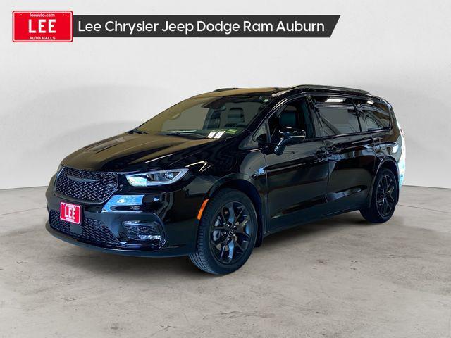 new 2026 Chrysler Pacifica car, priced at $55,755
