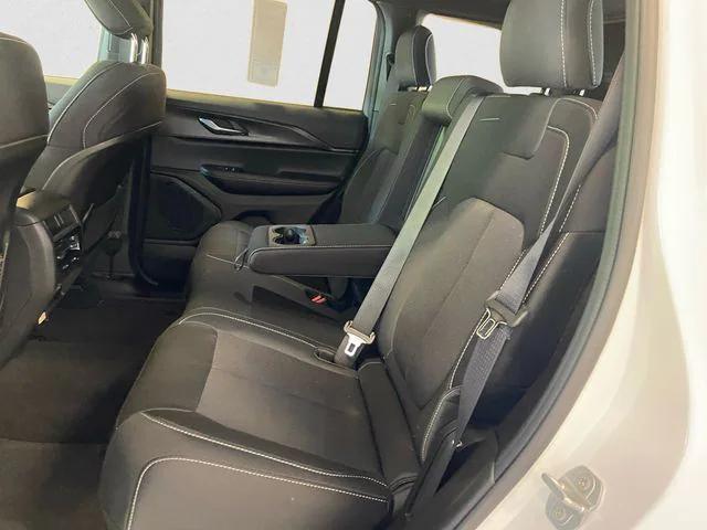 new 2025 Jeep Grand Cherokee car, priced at $40,629