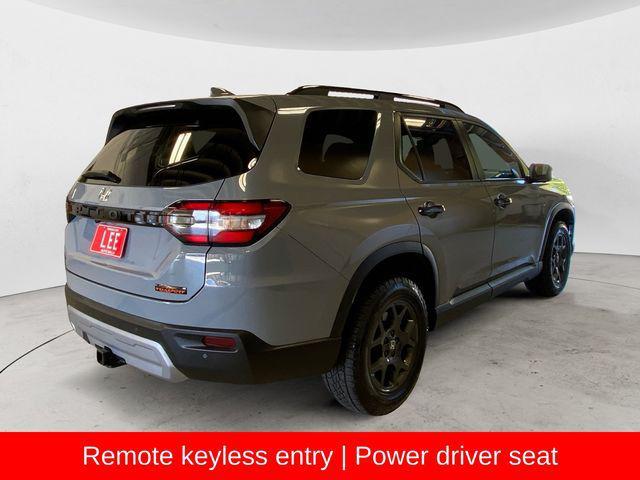 used 2025 Honda Pilot car, priced at $46,994
