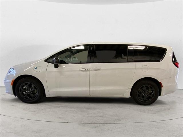 new 2023 Chrysler Pacifica Hybrid car, priced at $55,000