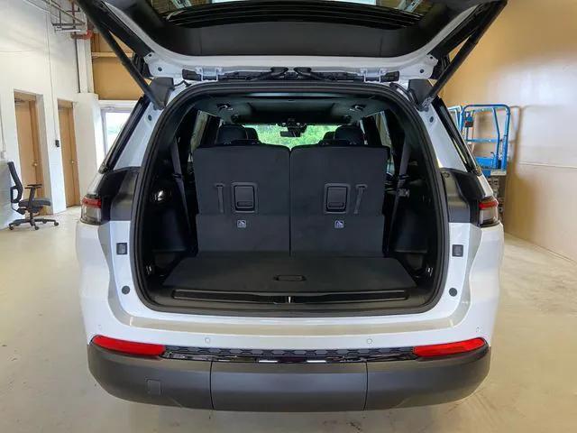 new 2025 Jeep Grand Cherokee L car, priced at $49,118