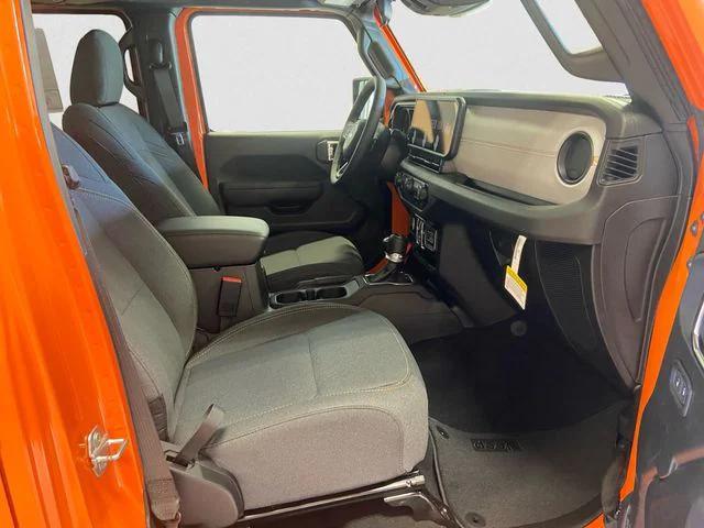 new 2025 Jeep Wrangler car, priced at $44,104
