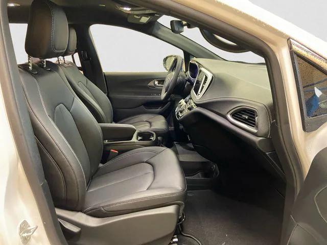new 2026 Chrysler Pacifica car, priced at $44,385
