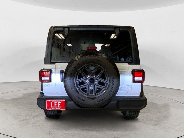 new 2026 Jeep Wrangler car, priced at $45,213