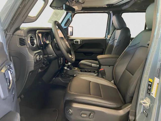 new 2025 Jeep Gladiator car, priced at $46,497