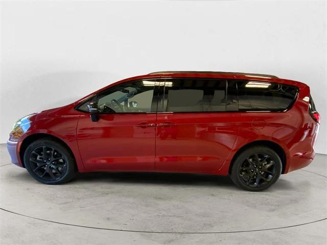 new 2024 Chrysler Pacifica car, priced at $51,750