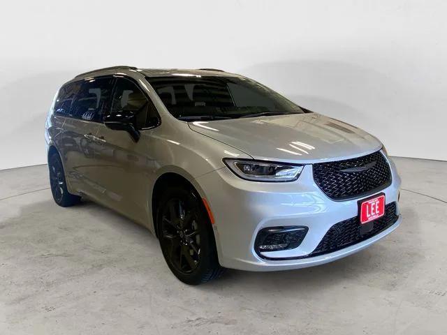 new 2026 Chrysler Pacifica car, priced at $47,055