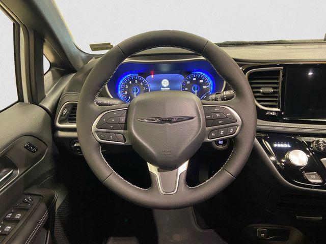 new 2026 Chrysler Pacifica car, priced at $44,915