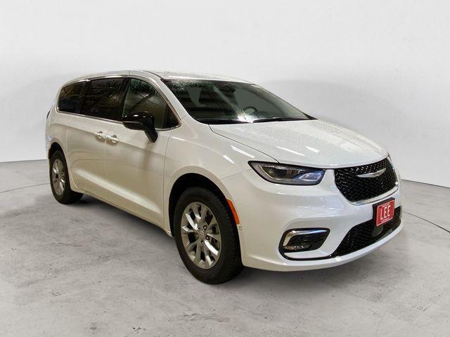 new 2026 Chrysler Pacifica car, priced at $44,915