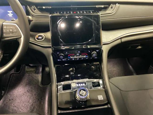 new 2025 Jeep Grand Cherokee L car, priced at $40,017