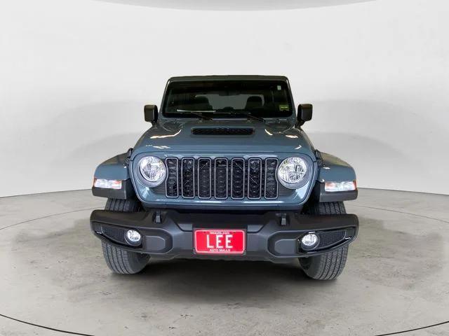 new 2025 Jeep Gladiator car, priced at $46,651