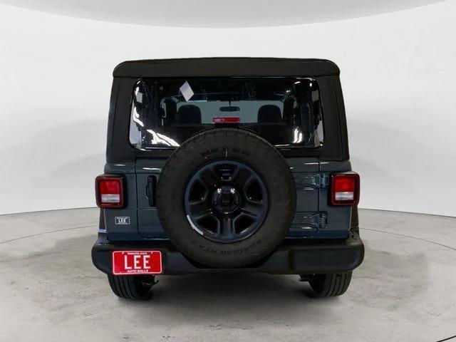 new 2025 Jeep Wrangler car, priced at $33,113