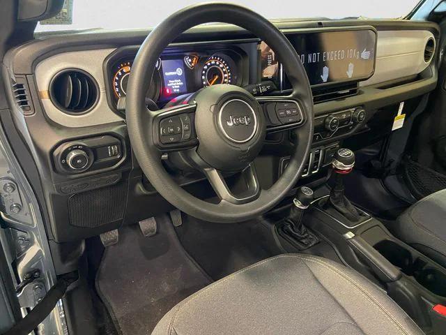 new 2025 Jeep Wrangler car, priced at $33,113