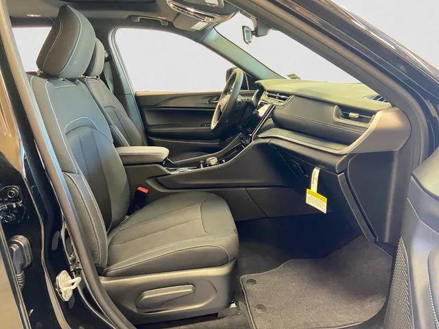 new 2025 Jeep Grand Cherokee L car, priced at $42,314