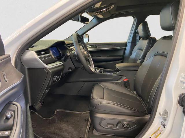 new 2025 Jeep Grand Cherokee L car, priced at $52,491