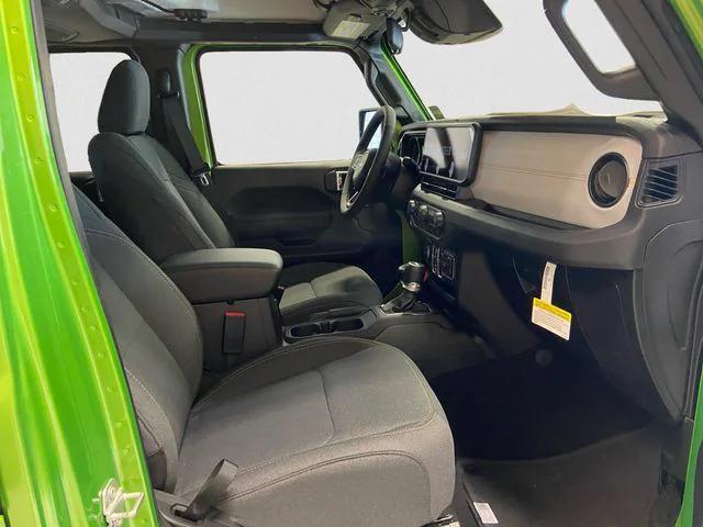 new 2025 Jeep Wrangler car, priced at $43,817