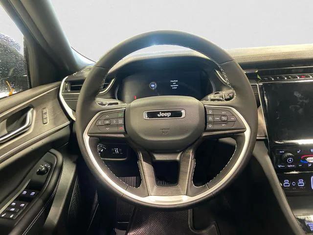 new 2025 Jeep Grand Cherokee car, priced at $49,917