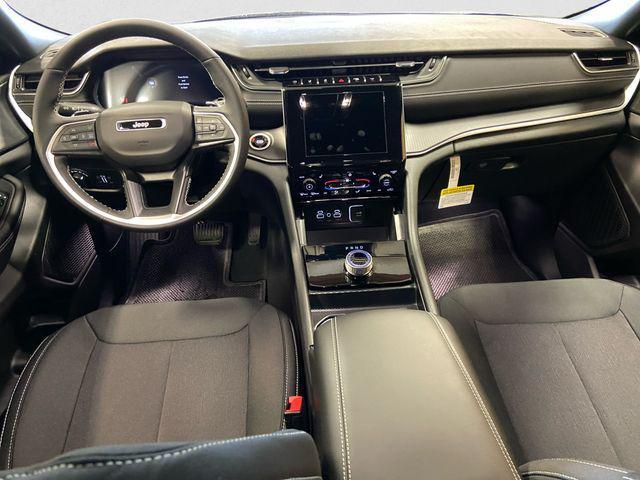 new 2025 Jeep Grand Cherokee car, priced at $39,294