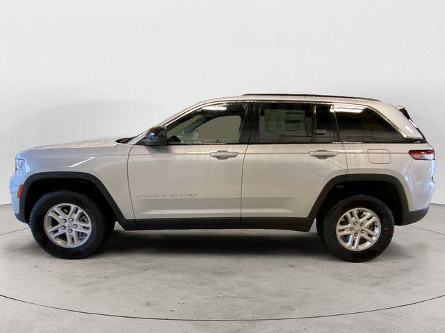 new 2025 Jeep Grand Cherokee car, priced at $39,294
