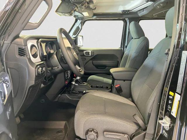 new 2025 Jeep Gladiator car, priced at $46,089
