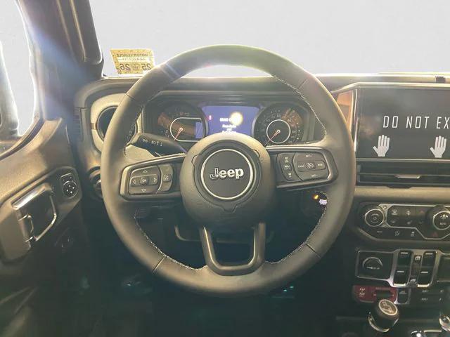 new 2025 Jeep Gladiator car, priced at $46,089