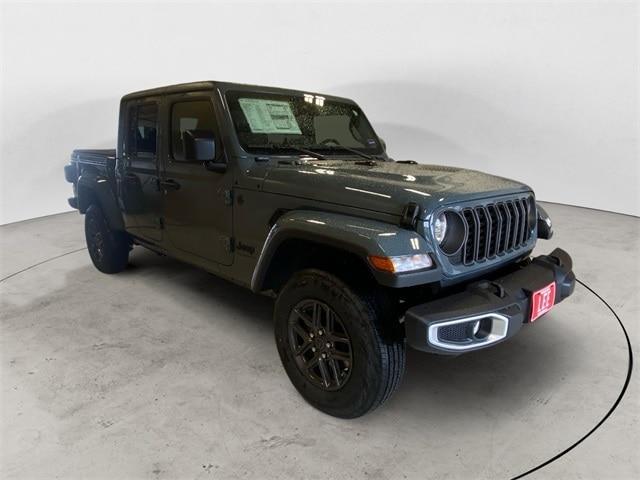 new 2024 Jeep Gladiator car, priced at $45,815