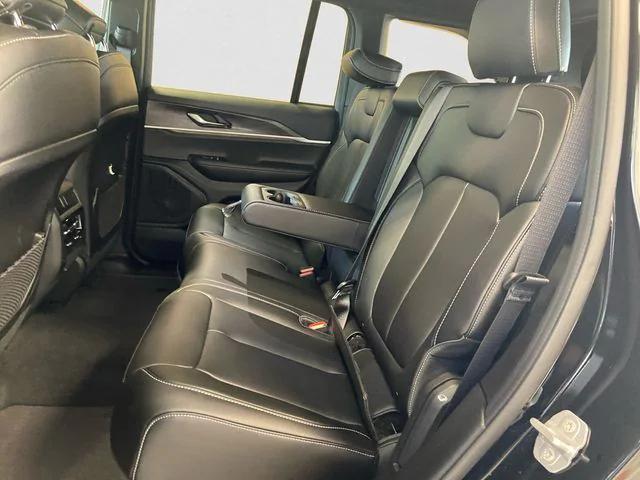 new 2025 Jeep Grand Cherokee car, priced at $45,380