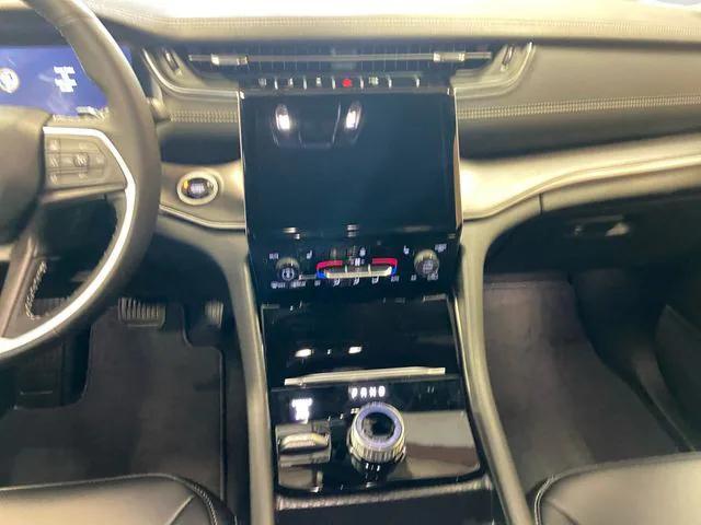 new 2025 Jeep Grand Cherokee car, priced at $45,380