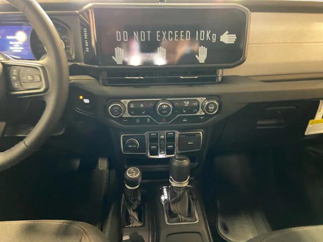 new 2025 Jeep Gladiator car, priced at $46,553